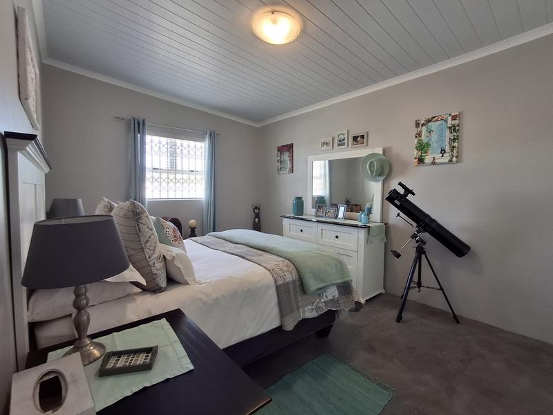 3 Bedroom Property for Sale in Britannia Bay Western Cape